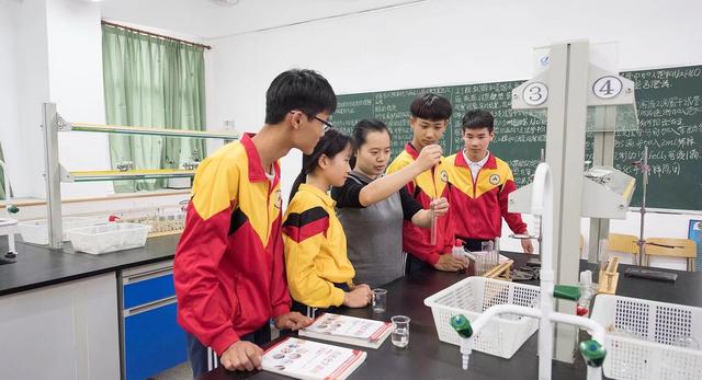 职校生的福音：新版职业教育专业共1349个，覆盖领域广，就业宽泛